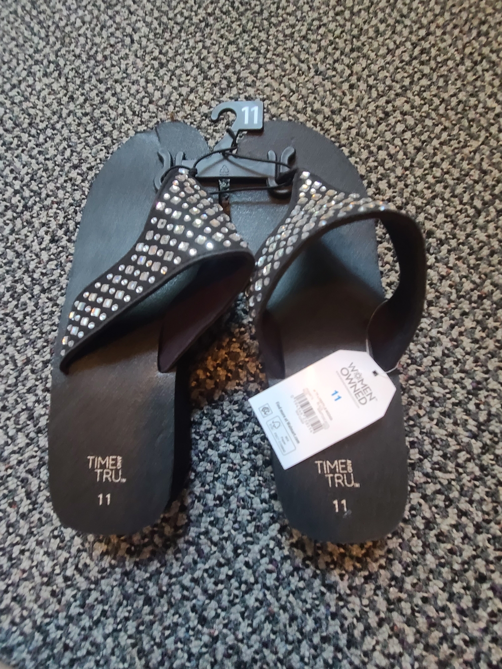 Time and Tru Women’s Black Studded Slide Sandals - Size 11
